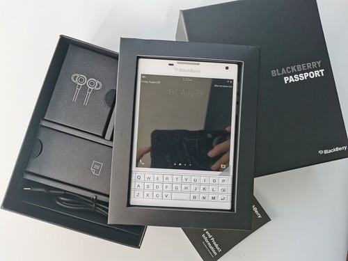 Boxato blackberry passport - -,
