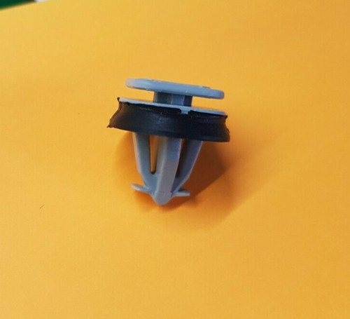 Bottone clips di - x,
