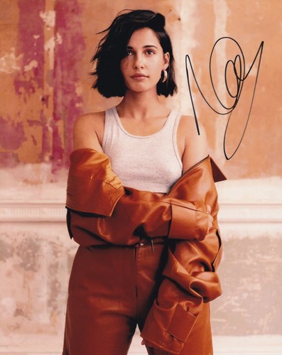 Naomi scott autografo - scott, firmato