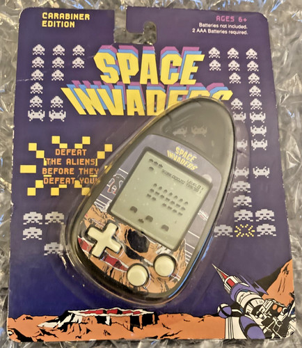 Space invaders carabineer - space,