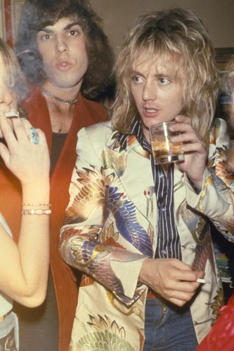 Queen freddie mercury roger - queen,