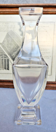 Vase en cristal signé - ,
