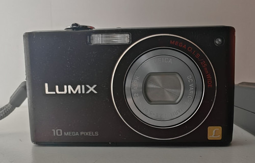 Digital compact camera - digital,