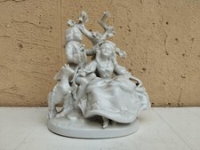 ANTICA STATUINA IN PORCELLANA BIANCA CAPODIMONTE MARCHIATA E NUMERATA DIFETTI