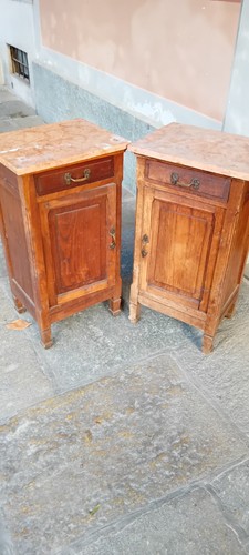 Coppia vecchi comodini - coppia,