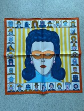 Foulard carré Hermès en soie