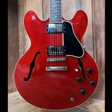 Gibson ES-335 Chitarra