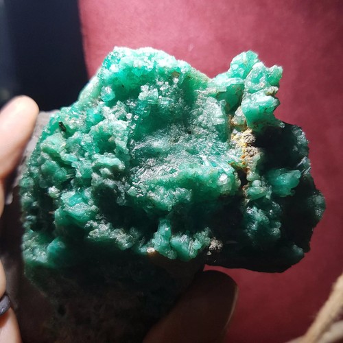 Smeraldo grezzo colombiano