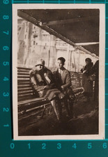 FOTO DONNA E UOMO PIROSCAFO