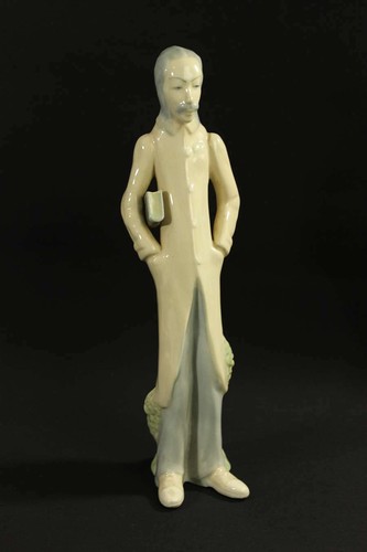 6895 statuina in - -,