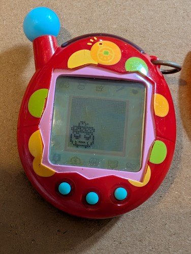 Tamagotchi red bubbles chou - bubbles,