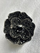 Anello crepuscolare Park Lane nero cristallo austriaco pavè fiore misura 10 raro HTF usato in ottime condizioni