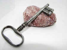 Chiave antica scolpita-tagli-401-Chiave Antica Cesellata-Chiseled key