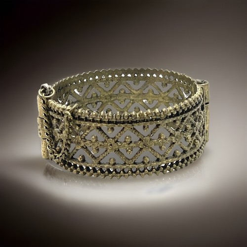 Bracciale antico con cerniera
