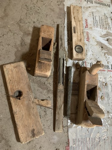 Vecchi attrezzi pialle - vecchi, e