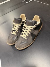 gatto nero maison margiela