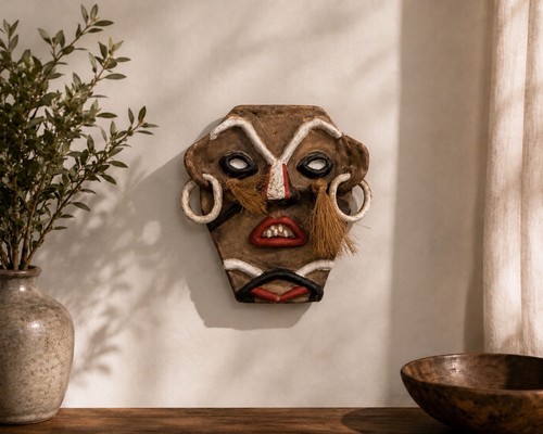 Maschera ceramica stile