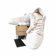 Nike SB Dunk Low Pro "Triple