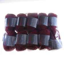 GOMITOLI LANA MERINO/ACRILICO ROSSO SCURO FERRI 5.5/6.5 500g NORDIKA COL.593