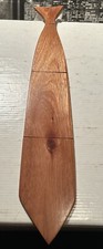 Cravatta da collo in legno