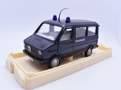 Modellino auto scala 43 - auto, 1:43