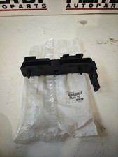 Staffa di fissaggio paraurti