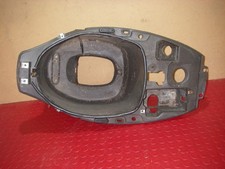 Scomparto per casco vano portaoggetti sotto panca rivestimento supporto sedile PIAGGIO NRG 50 MC3