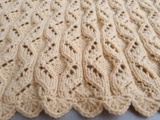 copertina di lana beige fatta