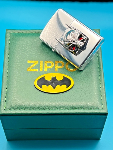 Brand new 2005 zippo - brand, lighter