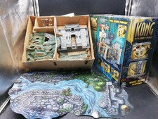 KING KONG THE 8TH WONDER OF THE WORLD SKULL ISLAND PLAYSET 2005 PLAYMATES