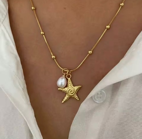 Collana con ciondolo - , perle