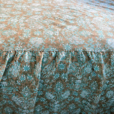 Copriletto in tessuto modello