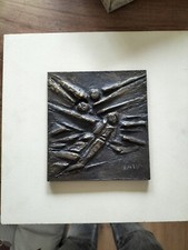 bassorilievo bronzo mario