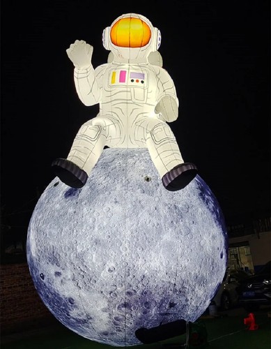 Luna gonfiabile astronauta