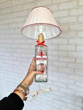 LAMPADE CON BOTTIGLIE PERSONALIZZATE. VARI COLORI, VARIE DECORAZIONI. 