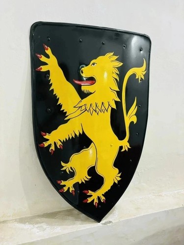 Antica armatura medievale