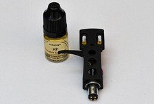 Cuffia nera opaca, stilo e