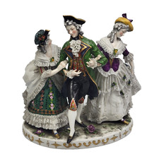 SCULTURA STATUA PORCELLANA di VIENNA GRUPPO SCENA GALANTE FIGURINE del XX secolo
