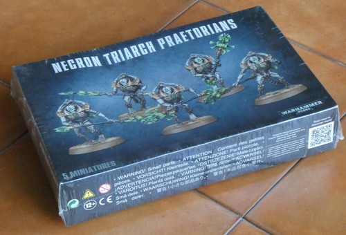 Warhammer 40k necron - 40k, triarch