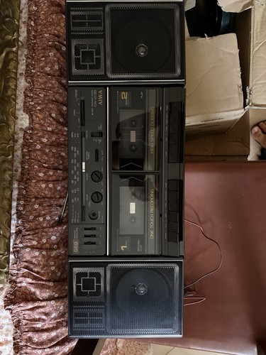 Boombox stereo vintage - vintage, aiwa