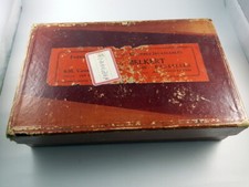 anni 30/40/50 (?) - SCATOLA CON CIRCA 250 VETRI PER OROLOGI DA POLSO TONNEAU