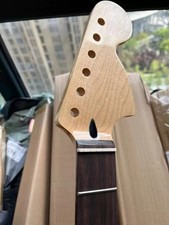 Tastiera grande headstock
