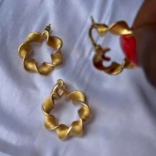 Orecchini color oro creoli - , e
