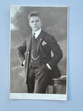 GIOVANE RAGAZZO RITRATTO 1927