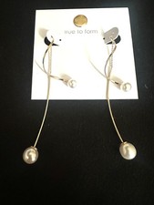 Orecchini filo ondulato di perle vere a forma di forma