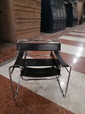 Poltrona in cuoio nero Wassily di Marcel Breuer