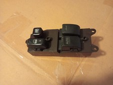 Pulsantiera Alzavetro + Blocco Porte/Vetri anteriore sx TOYOTA YARIS I 2004