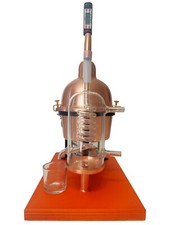 alambicco distillatore in rame