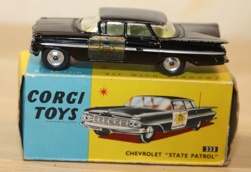Corgi toys 223 - toys, chevrolet