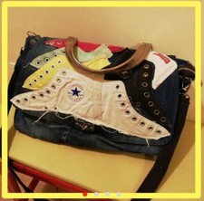 Borsa in jeans denim blu decoro Converse All star modello postina con tracolla
